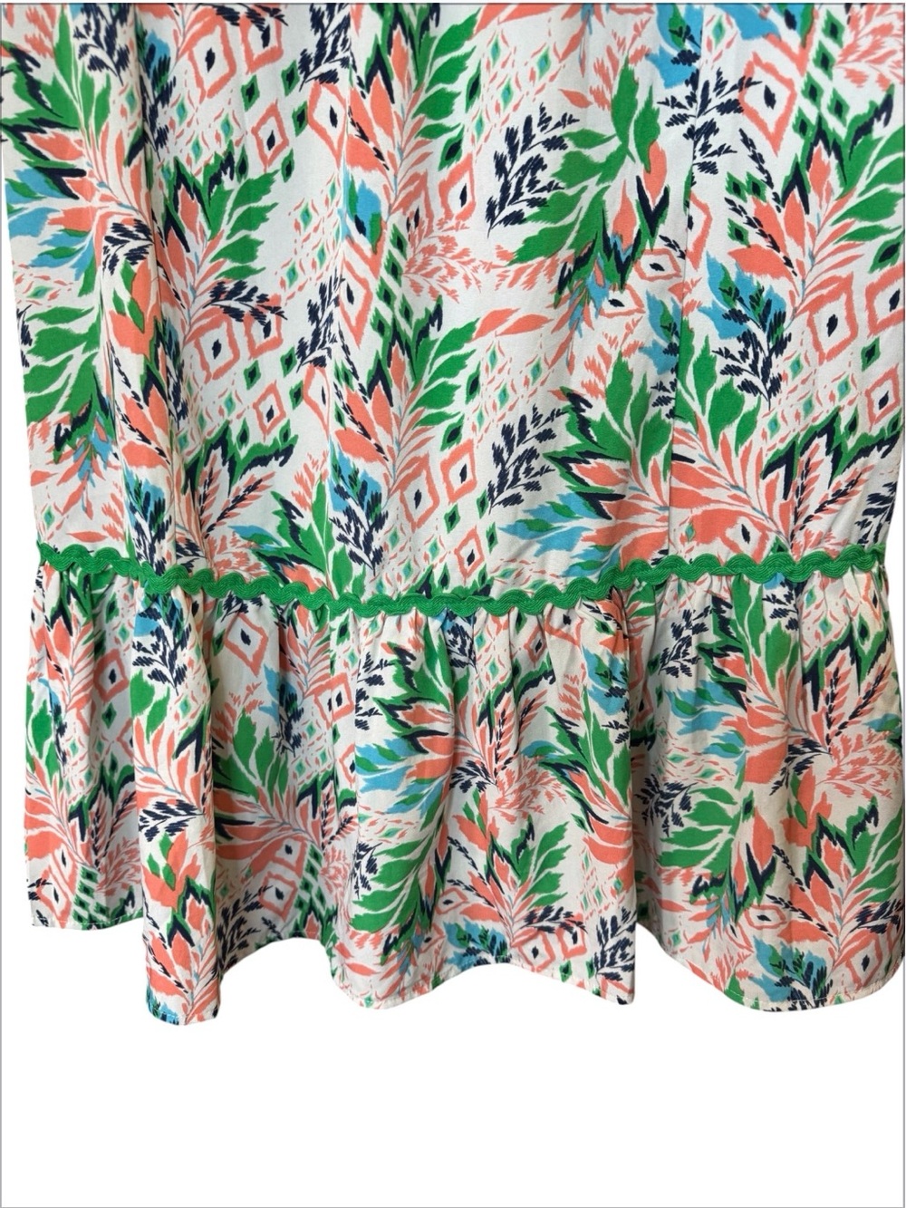 entro Leaf Print V-neck Short Midi Dress - Picture 6 of 9